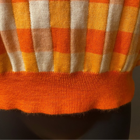 No label, orange and cream gingham pattern sweater - Picture 4 of 15